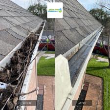 Gutter Cleaning in San Antonio, TX 1